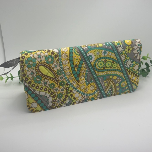 Vera Bradley Travel Wallet Lemon Parfait (retired) - Picture 1 of 6